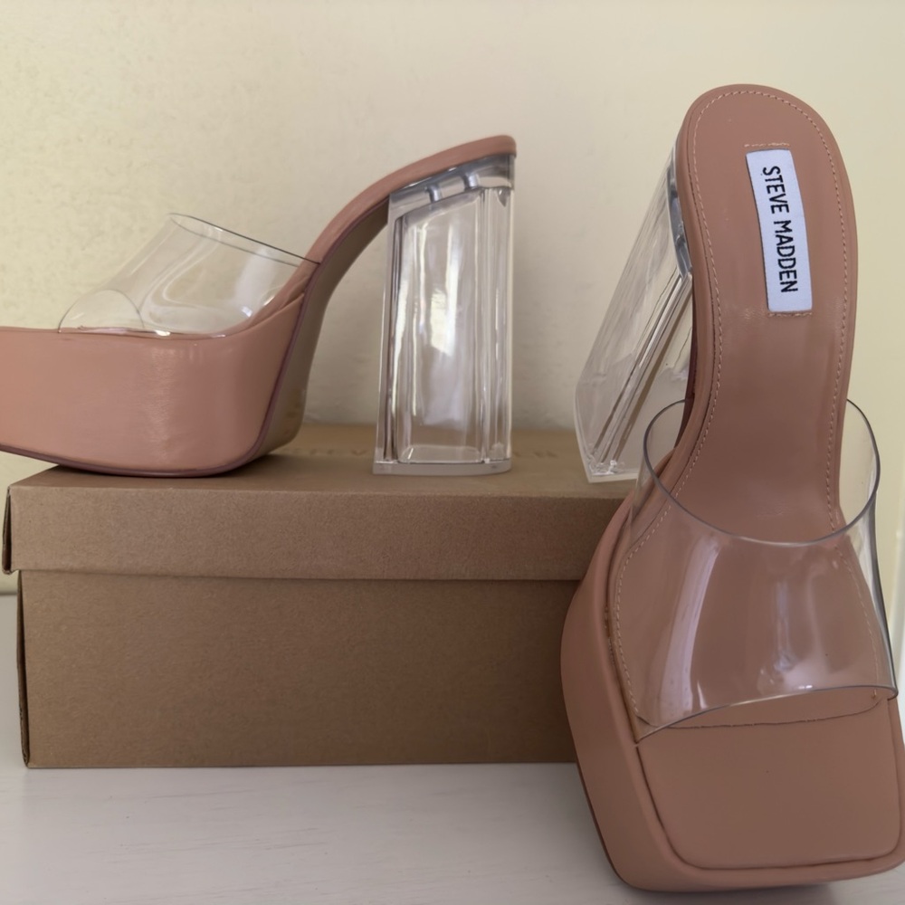 NIB size 10 Steve Madden “Trixie” clear and nude Super High Platform sandals.